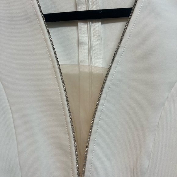 FLIRTY FAUX FEATHER TRIM PLUNGING LONG SLEEVE MINI BANDAGE DRESS - WHITE - Picture 2 of 5